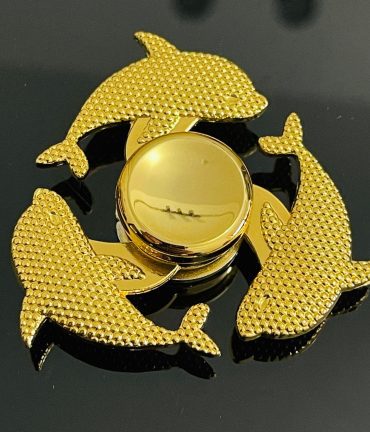 Dolphin-shaped gold fidget spinner