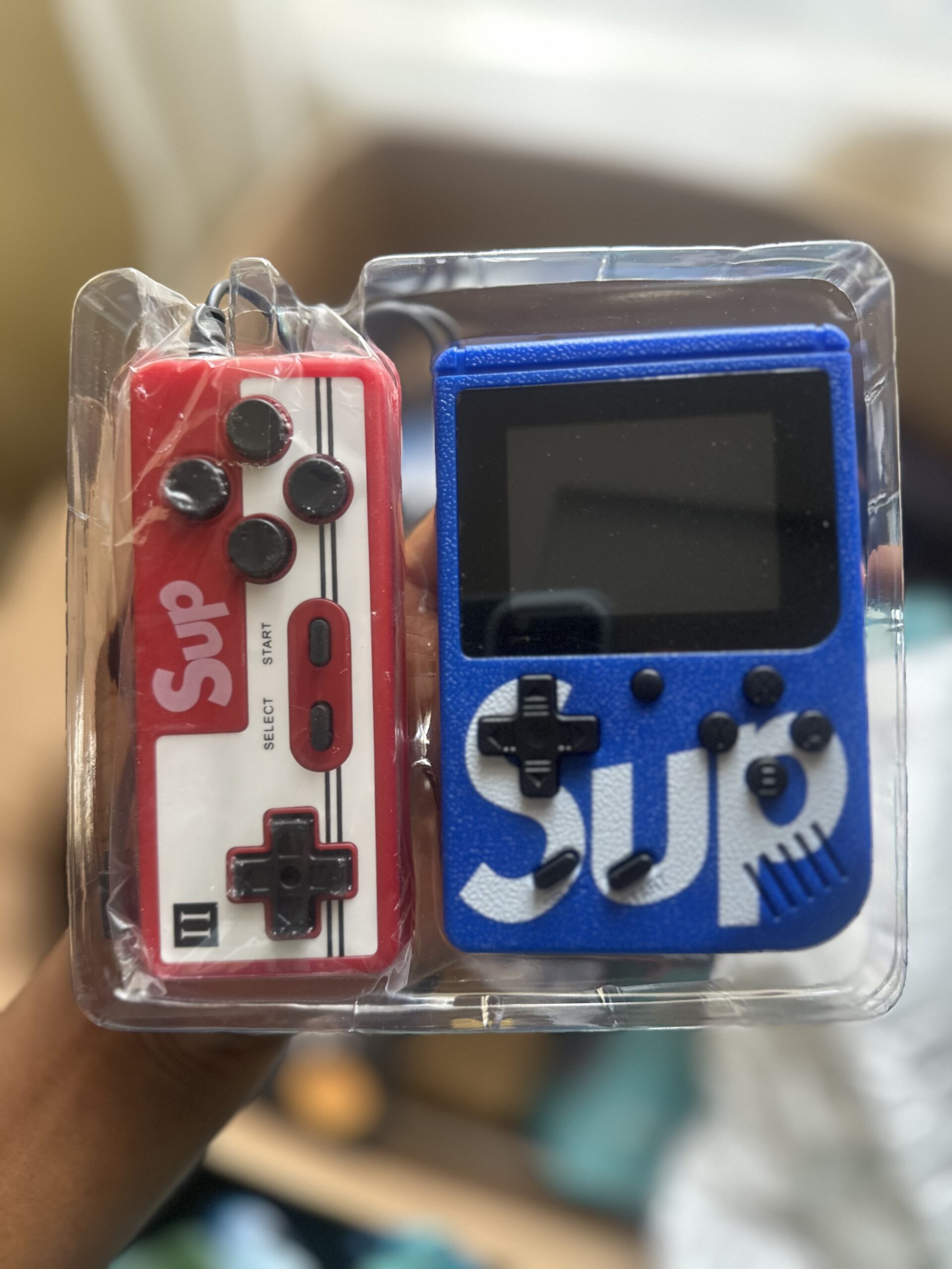 Retro Handheld Gaming Console With Gamepad - Image 5